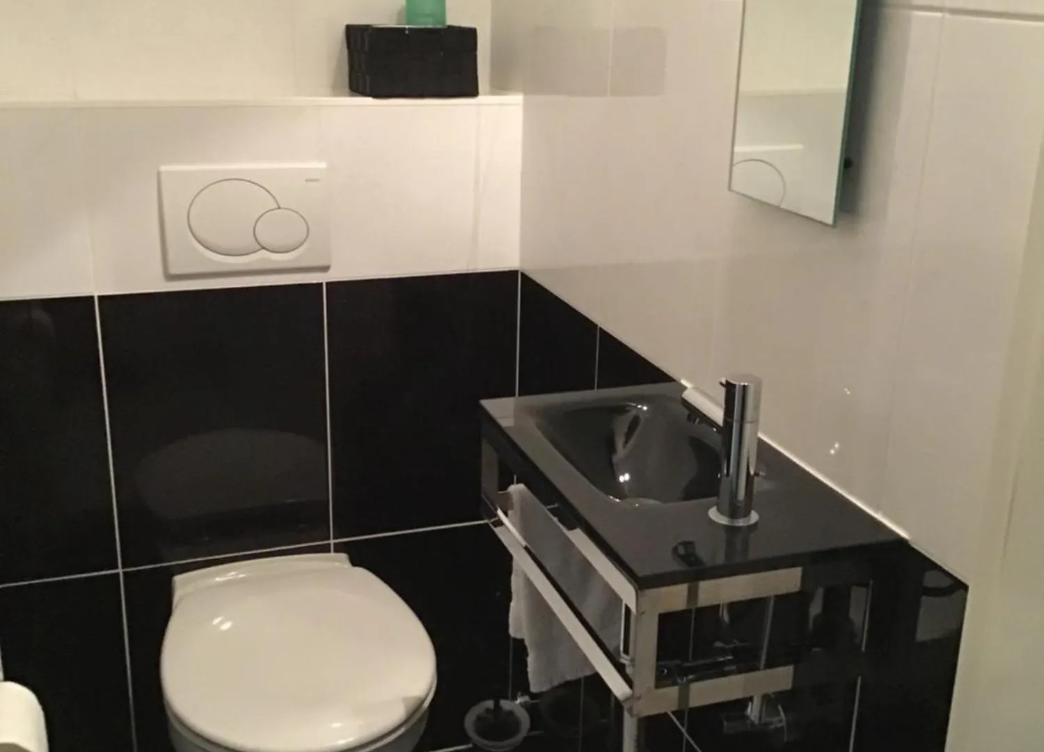 Large 2-Bedroom Apartment In The Heart Of Ostend T91 0*,
